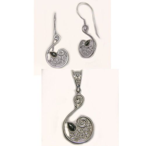 Black Star Diopside Pendant & Earring Set - Offerings Jewelry by Sajen