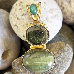 sw958v_front_rock_1577567265