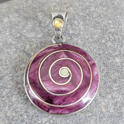 Purple Spiny Oyster Pachamama Chakra Pendant 1.5"