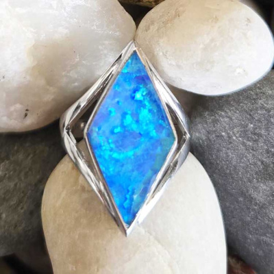 One of a Kind Diamond Shaped Pacific Blue Created Opal Backed Quartz Ring Size 8